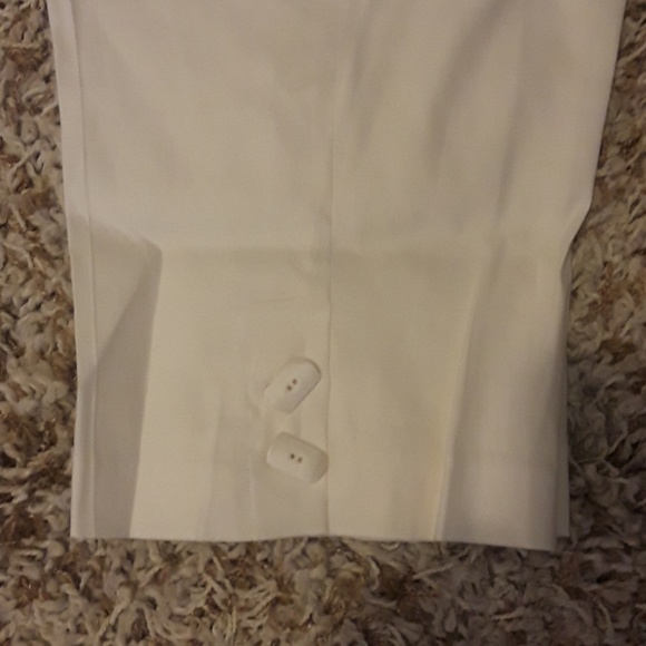 White Crop Pants - Picture 2 of 3